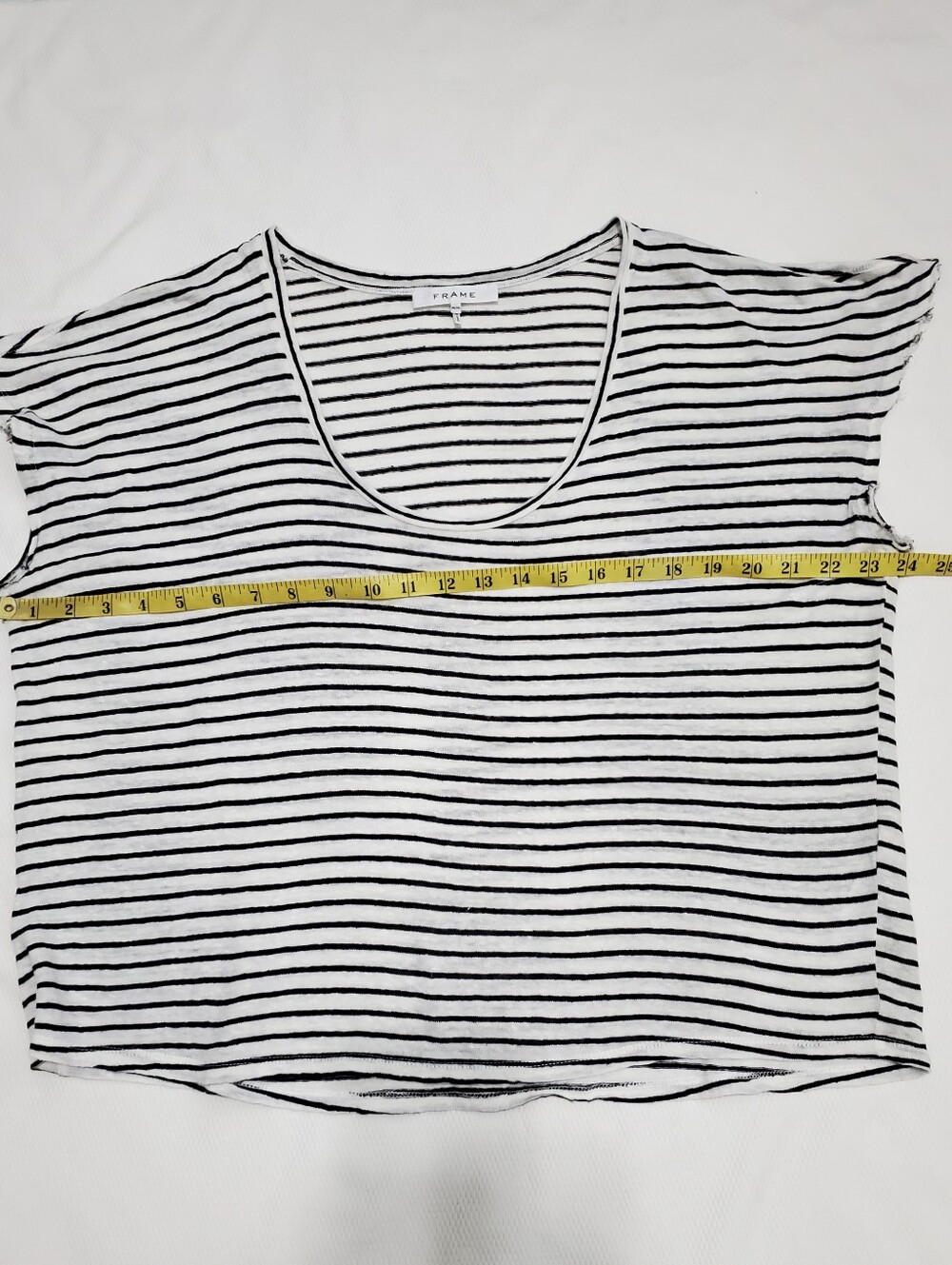 Frame Organic Linen Strioed Scoopneck Top Size Medium - Picture 5 of 7
